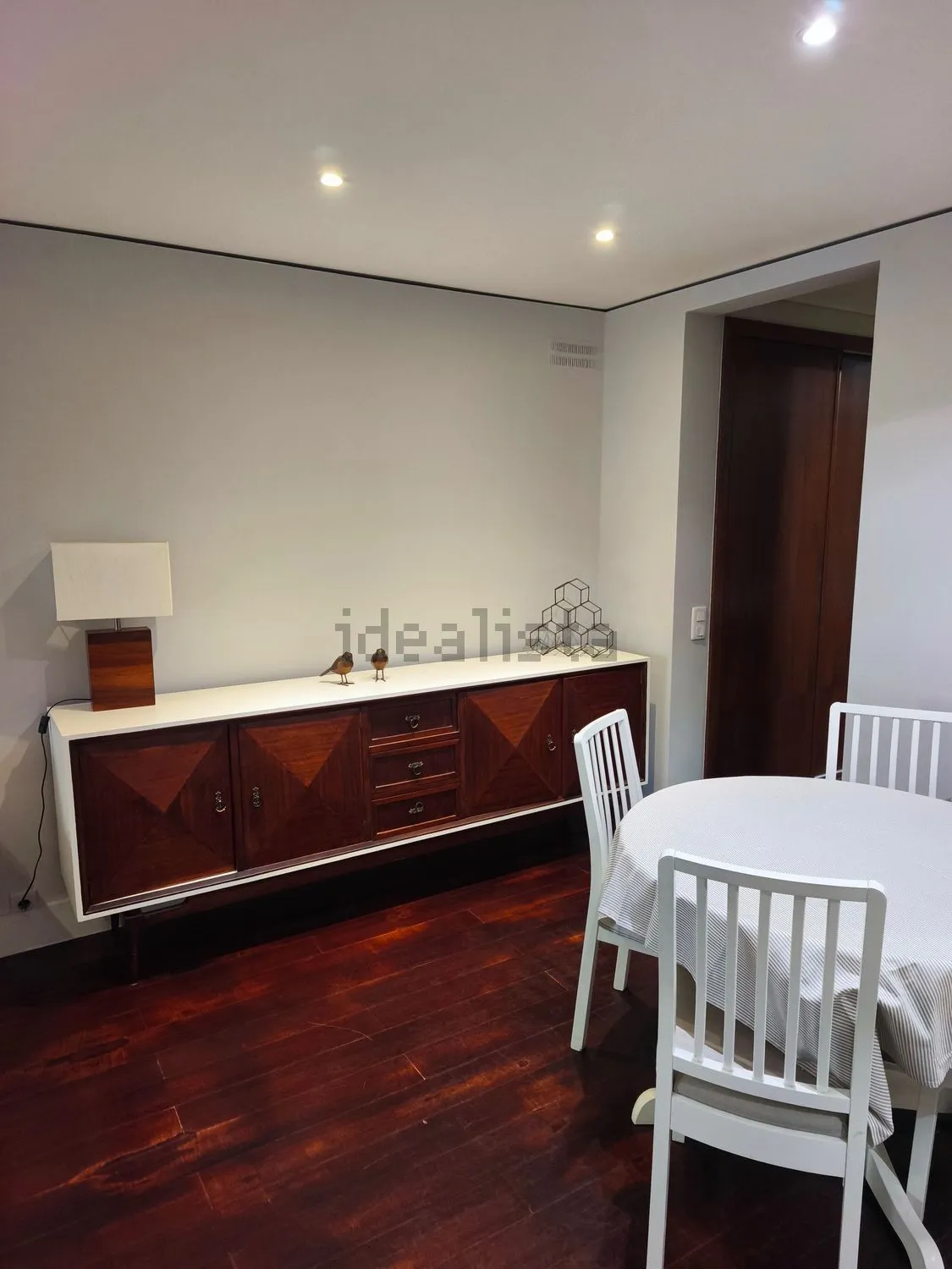 Dining corner with a sideboard